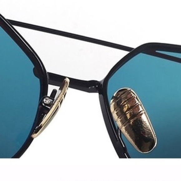 LAST ONE • Pink Mirrored Cat Eye Aviator Sunnies - Picture 5 of 8